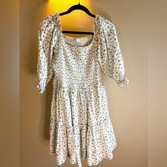 Floral Puff Sleeve Dress - Picture 2 of 12